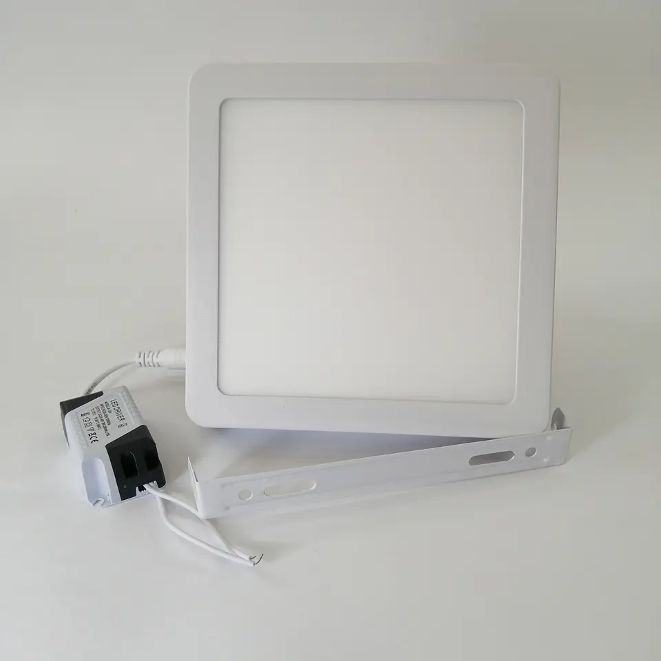 Foco panel LED 12w sobrepuesto cuadrado luz fria 2