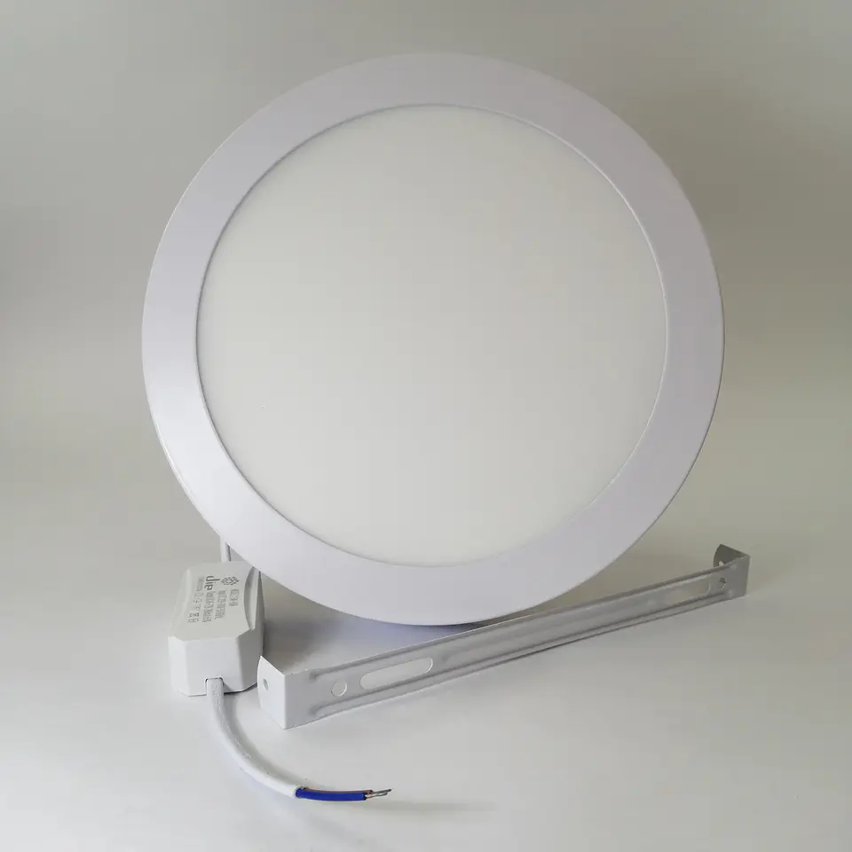 Foco panel LED 18w sobrepuesto redondo luz calida 2