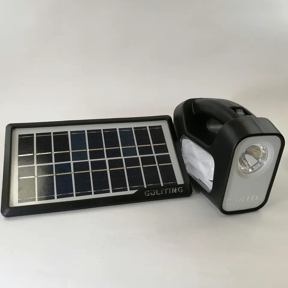 Kit solar linterna + 3 ampolletas con carga de celular. 2