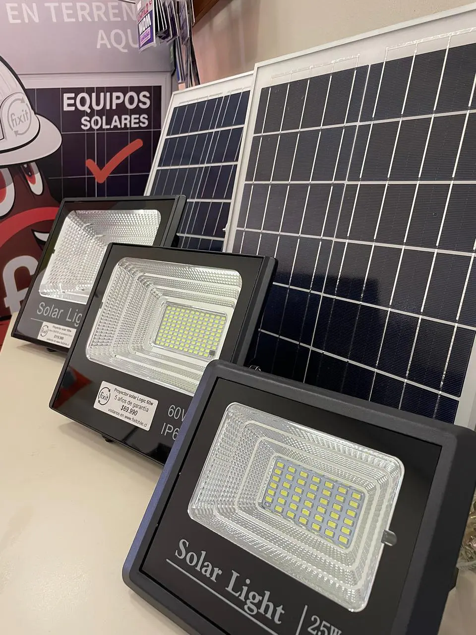 Proyector solar LED 60w línea profesional 3