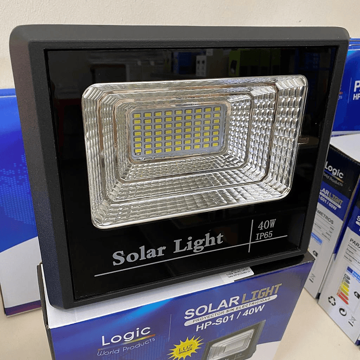 Proyector solar LED 40w línea profesional 2