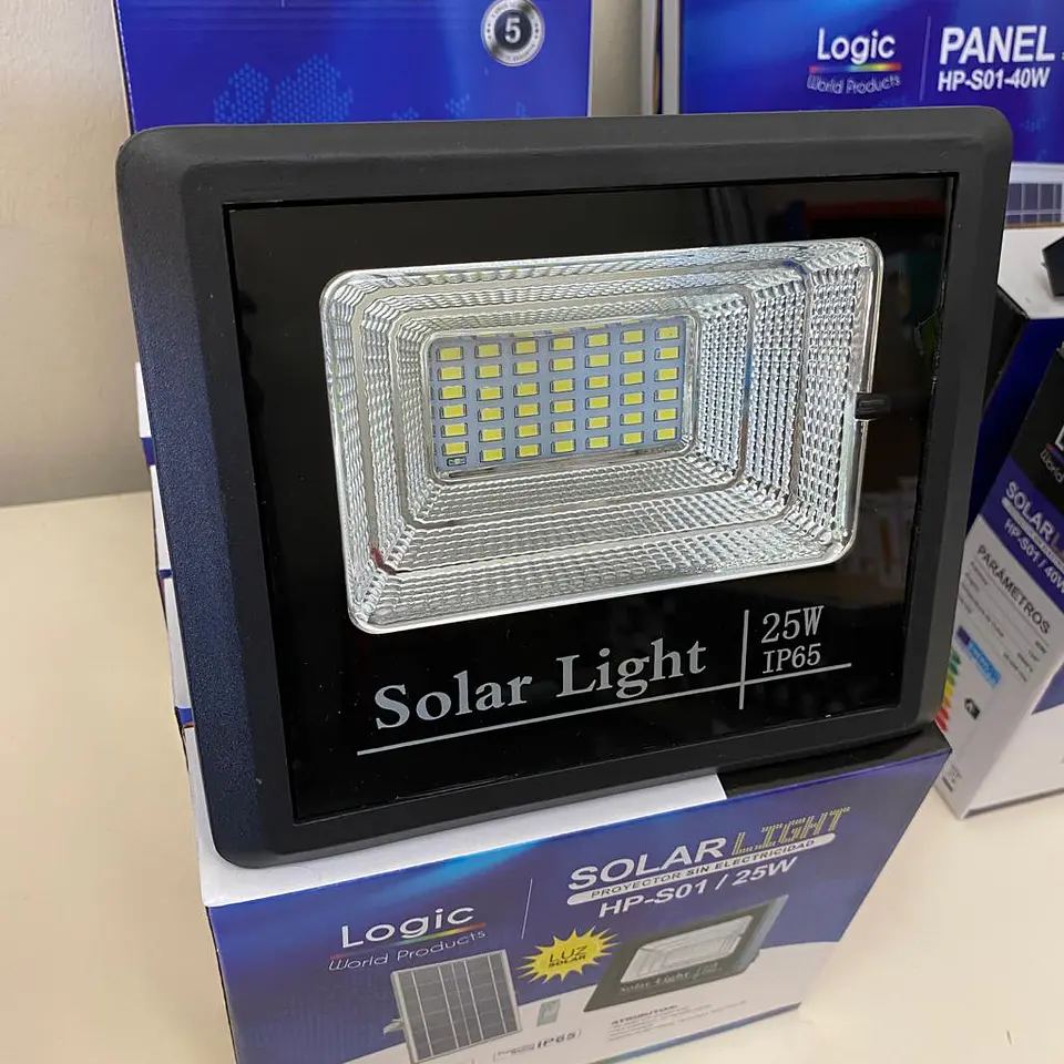 Proyector solar LED 25w línea profesional 2