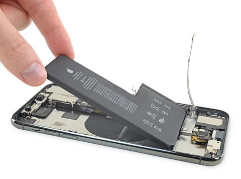 Cambio de batería iPhone 11 Pro (con %)