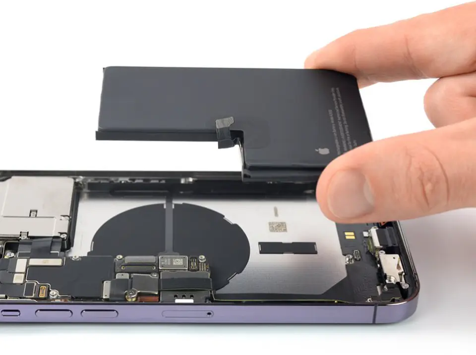 Cambio de batería iPhone 14 PRO MAX (con %) 1