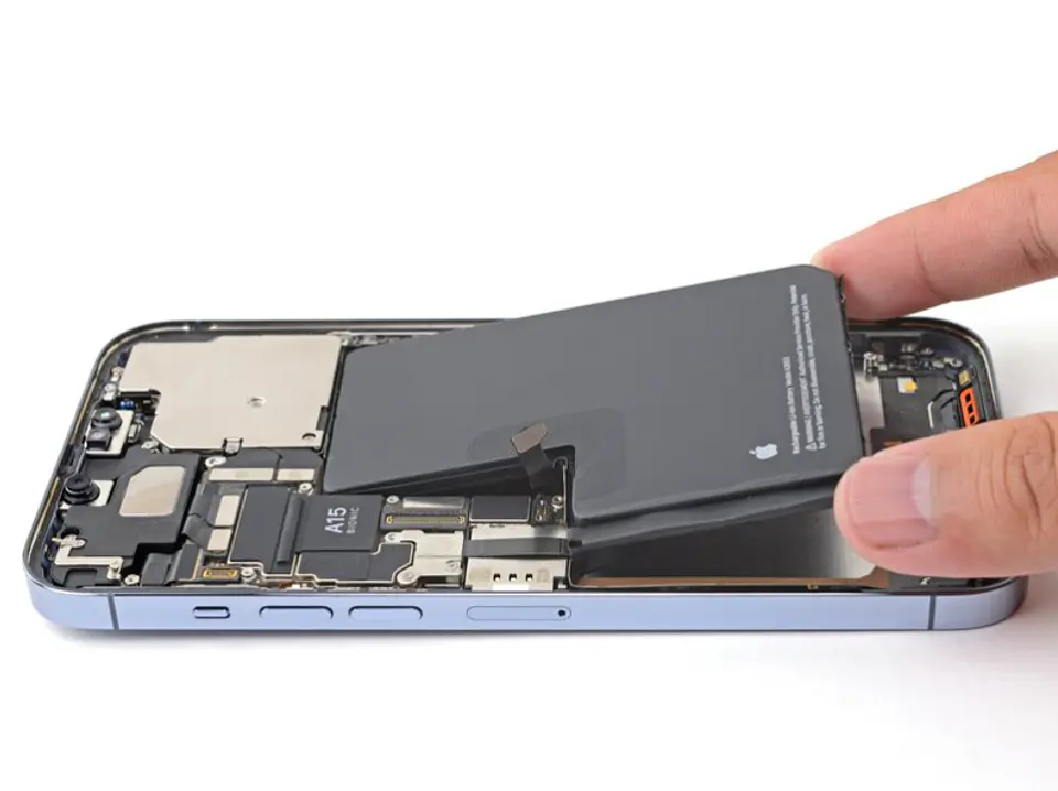 Cambio de batería iPhone 13 Pro (con %) 1