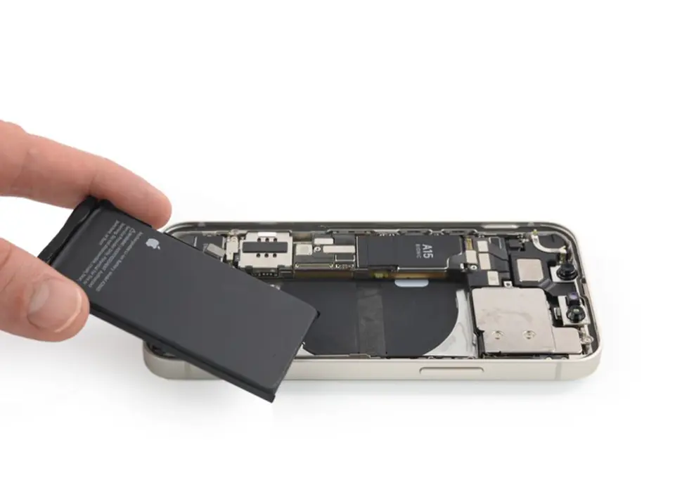 Cambio de batería iPhone 13 mini 1