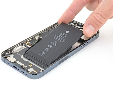 Cambio de batería iPhone 12 Pro (con %)