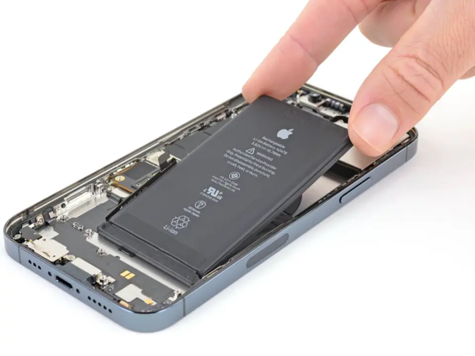 Cambio de batería iPhone 12 Pro (con %) 1