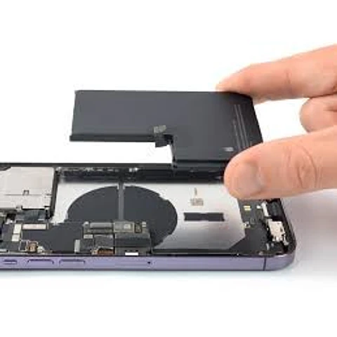 Cambio de batería iPhone 15 PRO MAX (con %)