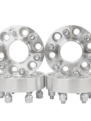 Desplazadores 6x114.7 CB 66.1 de 1.5” con centrador. ( 4 UNIDADES)