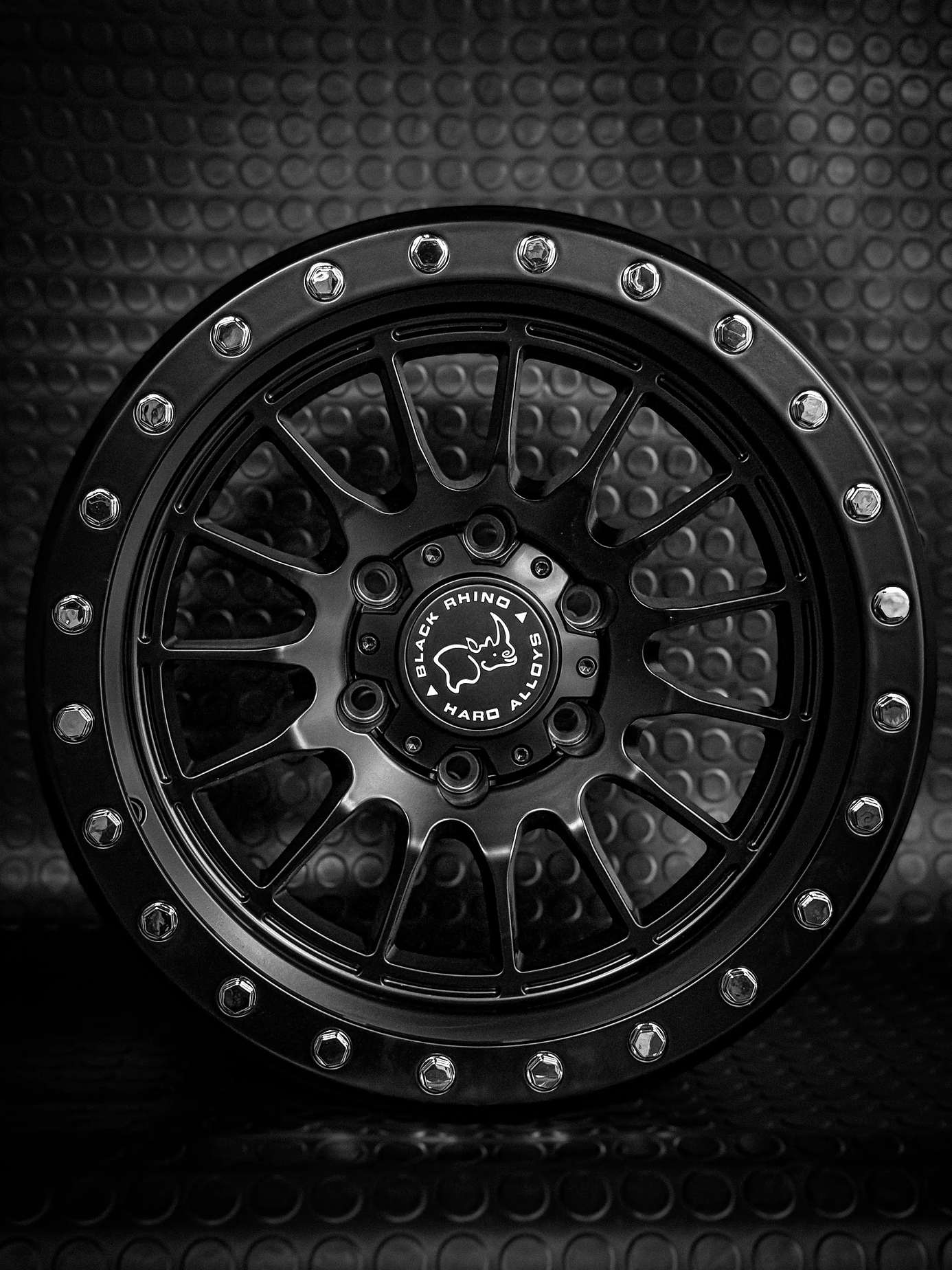 4 Llantas 17x9 6x139.7 ET -25 Black Rhino negro mate  3