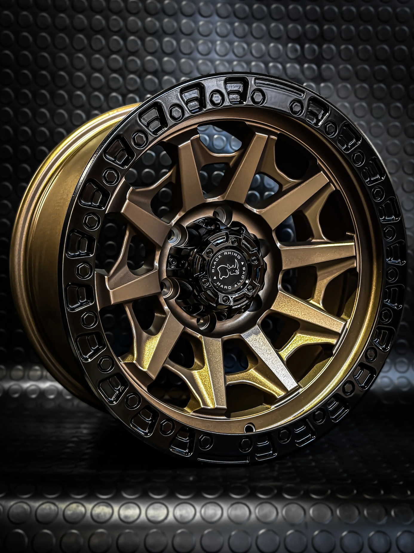 4 Llantas 17x9 6x139.7 BlackRhino ET -12 Bronce 4