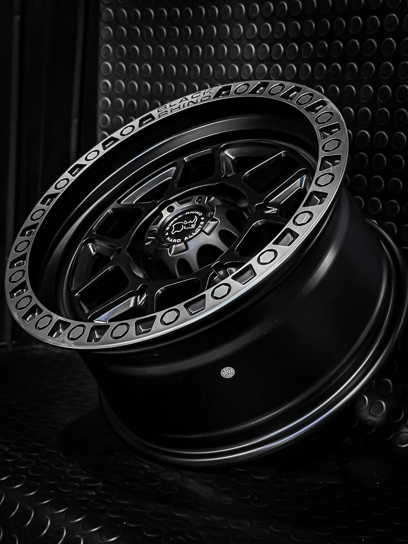 4 Llantas 17x9 6x139.7 BlackRhino ET 0  Negro mate - Cromado 2