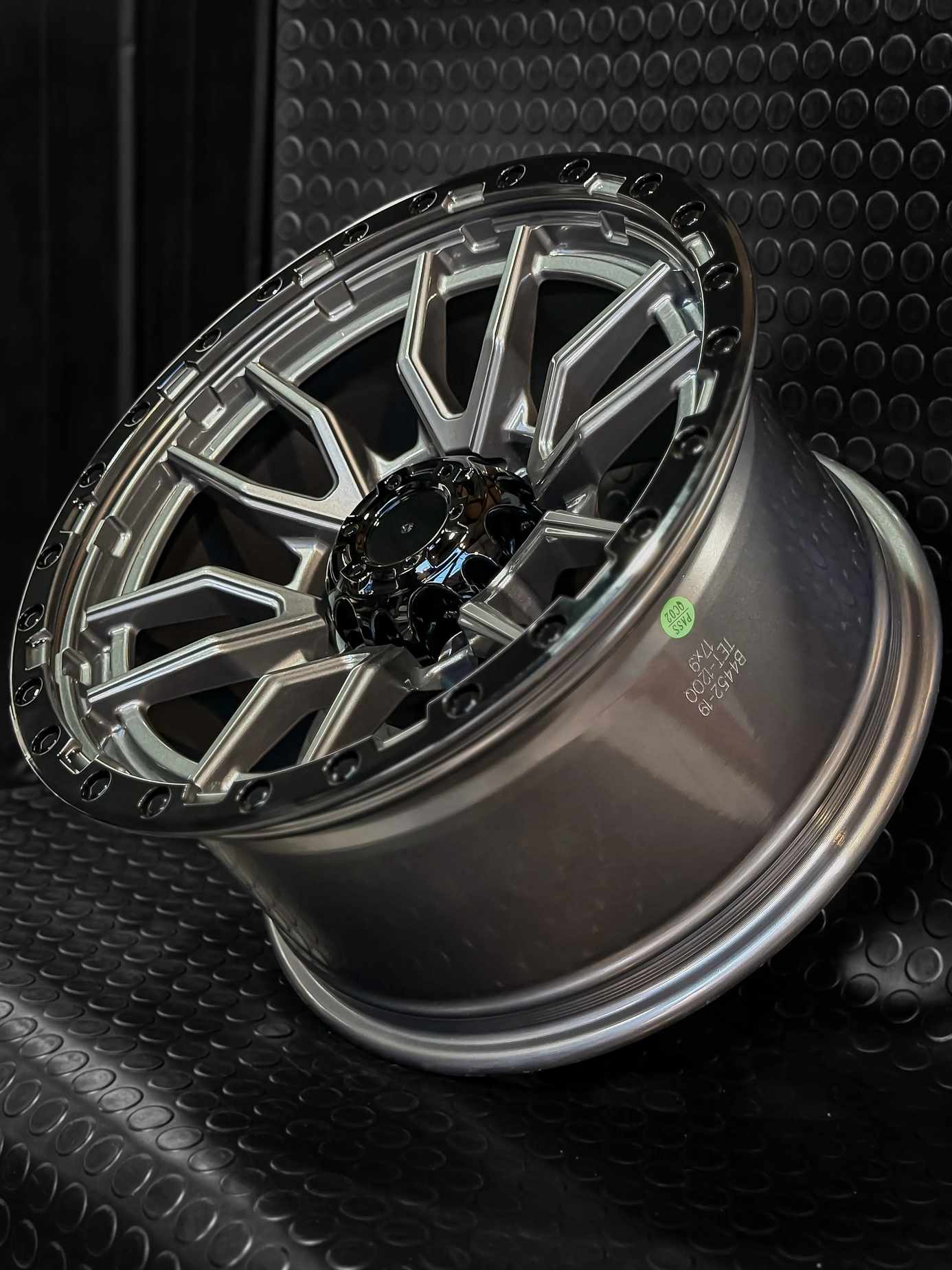 4 Llantas 17x9 6x139.7 Et -12 Blackrhino Gris Gloss 2