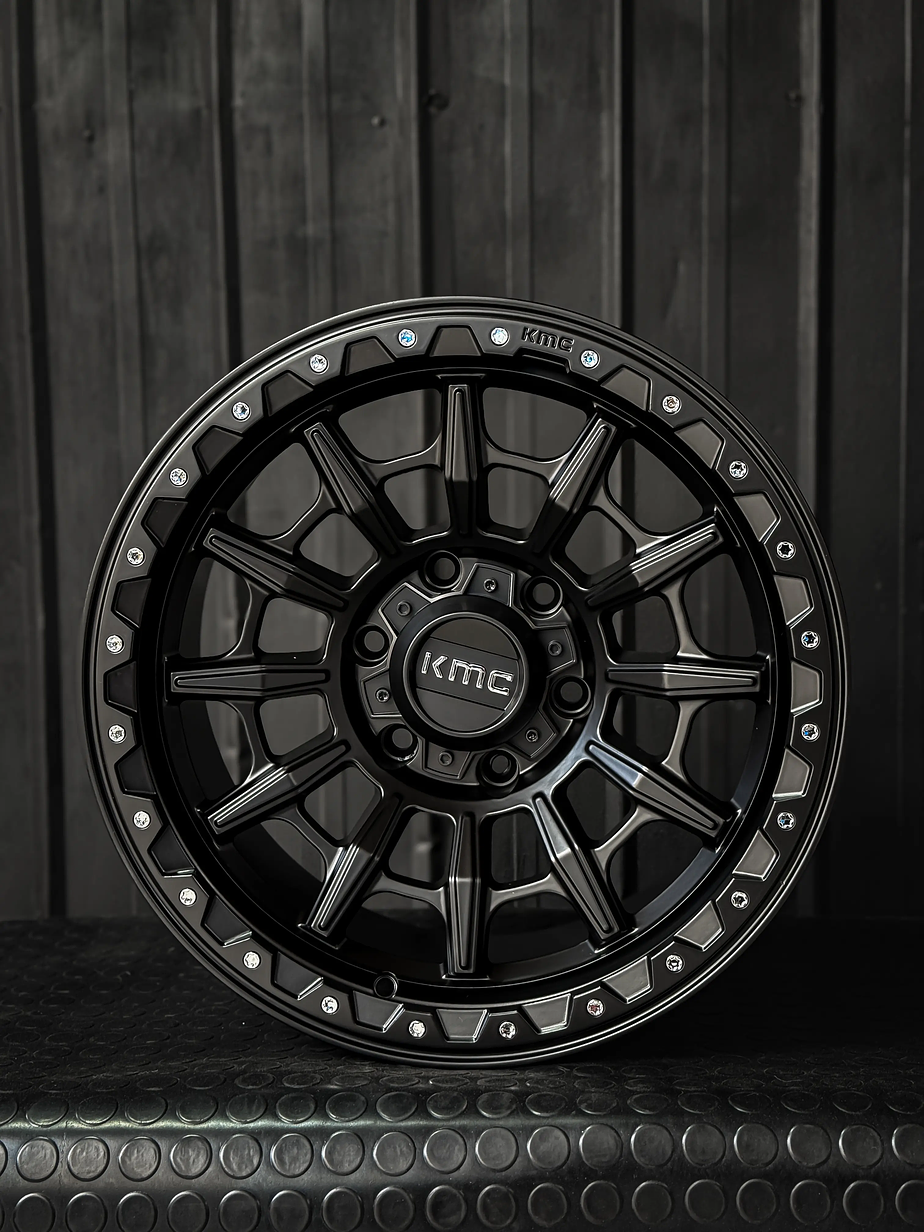 4 Llantas 17x9 6x139.7 Et-10 negro mate KMC 2