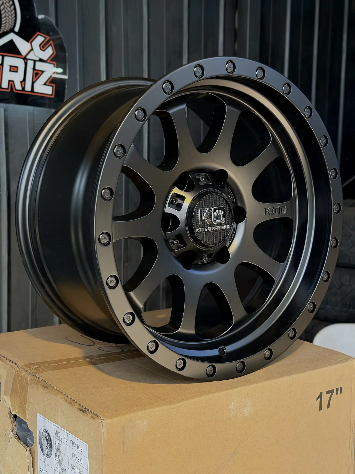 llantas 17x9 6x139.7 ET -12  KING OFF ROAD NEGRO MATE ( 4 llantas ) 1