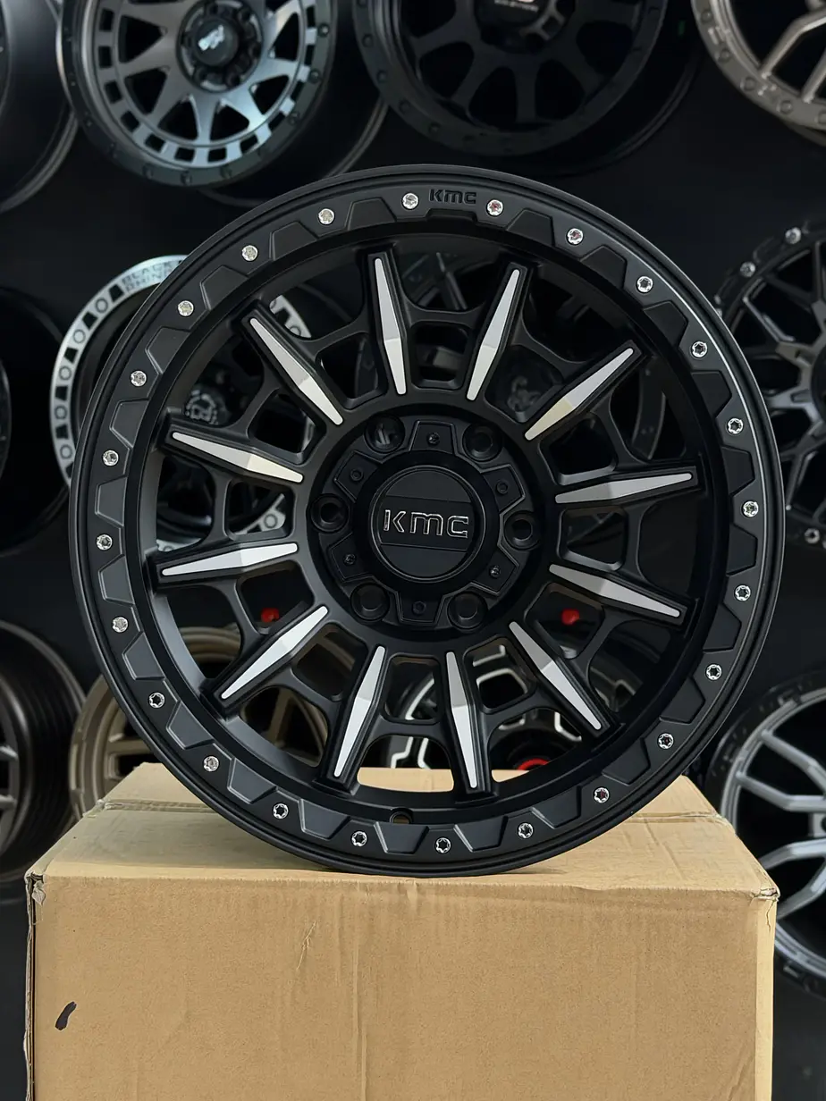 LLANTAS 17X9 6X139.7 KMC ET -10 NEGRO - CROMADO ( 4 LLANTAS ) 2