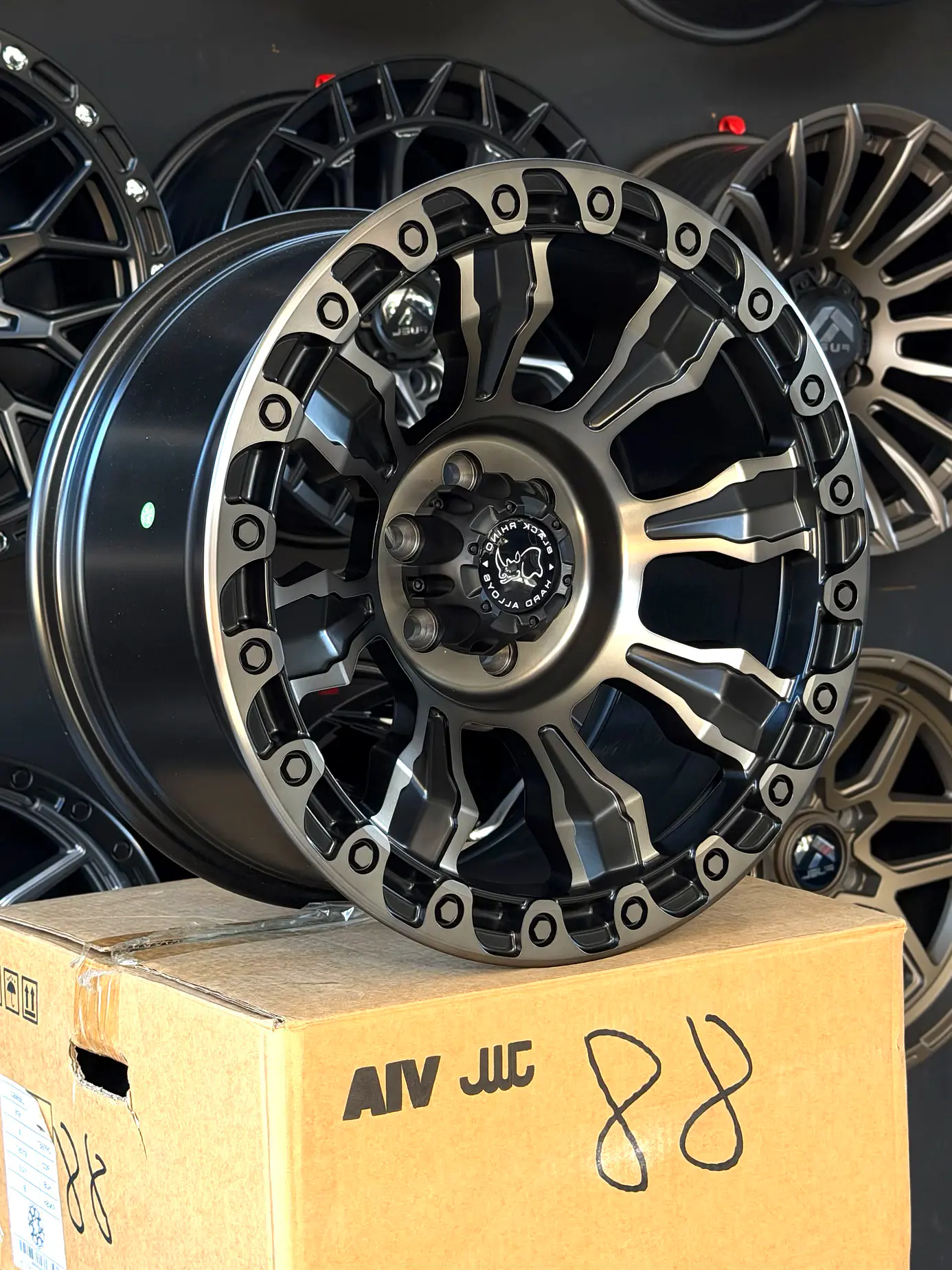 LLANTAS 17X9 6X114 ET 10 BLACKRHINO GRIS/NEGRO ( 4 LLANTAS ) 1