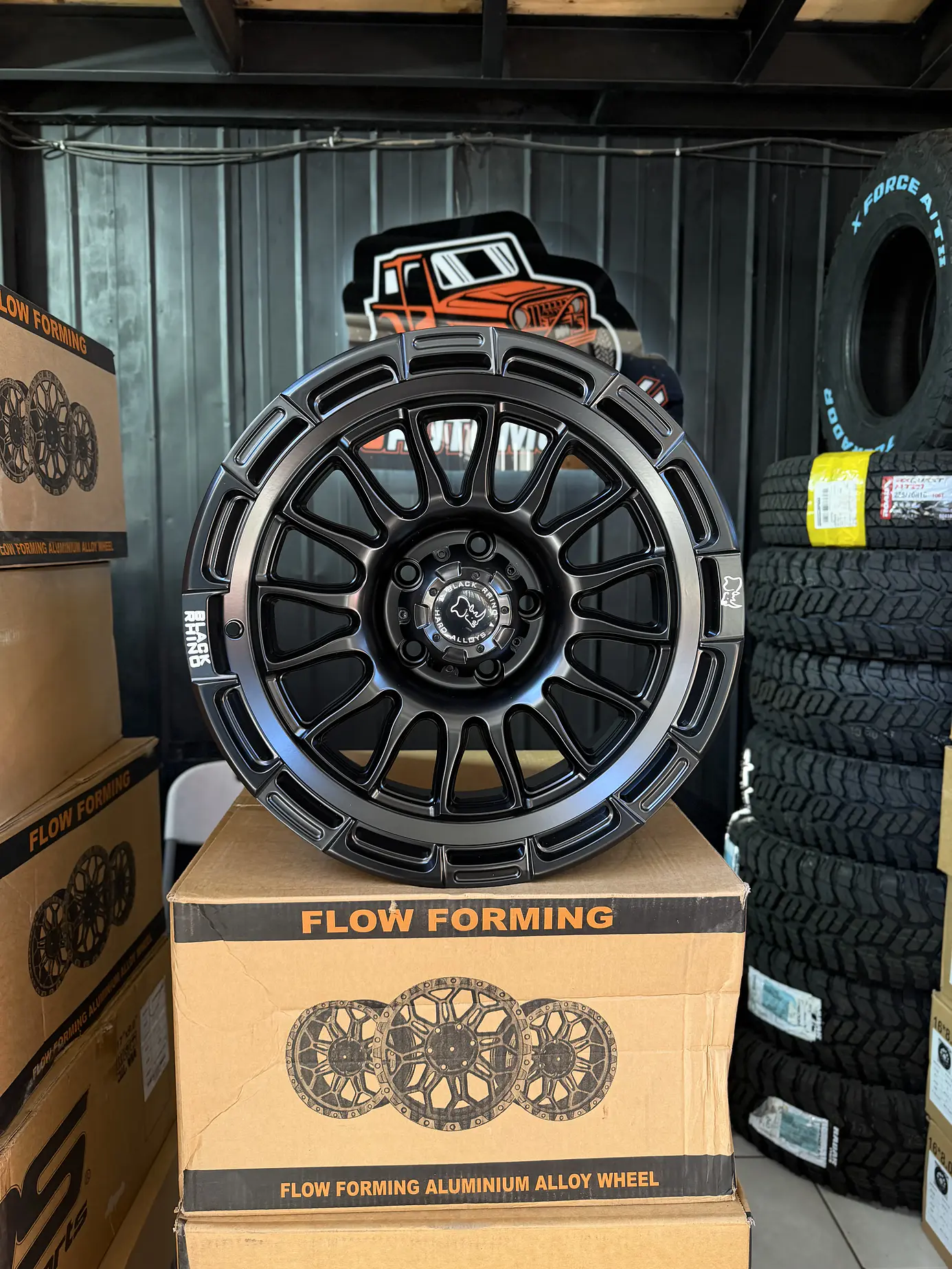 llanta 17x9 6x139.7 et 0 blackrhino negro mate (4 llantas ) 2