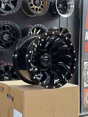 Llanta 15x10 6x139.7  et-44 negro gloss