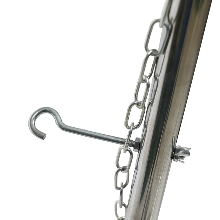 Asador colgante de cromo 4