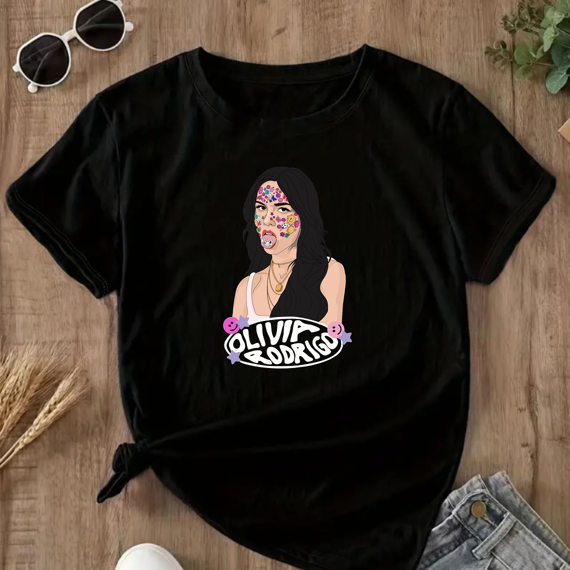 T-Shirt OLIVIA RODRIGO | Modelo 1  2