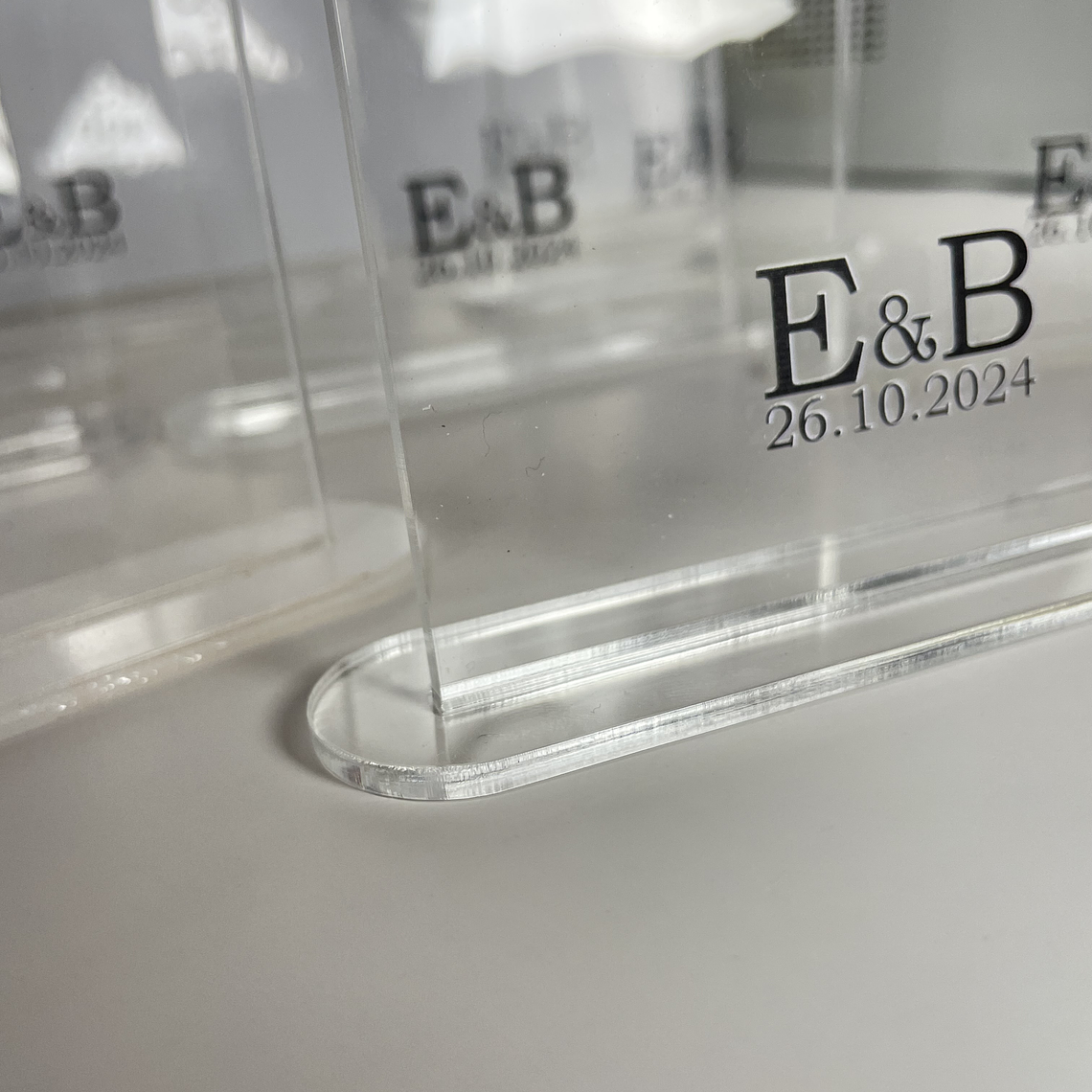 Marcador de Mesa, Acrílico  3