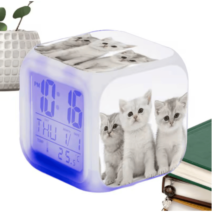 Relógio despertador digital Cubo LED  - Personalizado 3