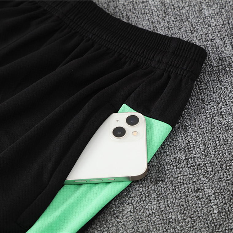 Conjunto Fato de Treino Portugal 2025 - Manga Curta - Verde e Preta  4