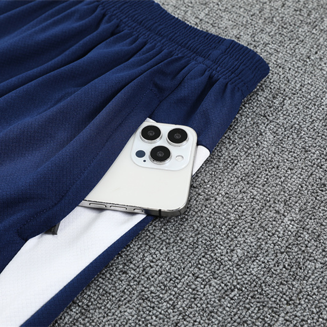 Conjunto Fato de Treino Portugal 2025 - Manga Curta - Branco e Azul 3