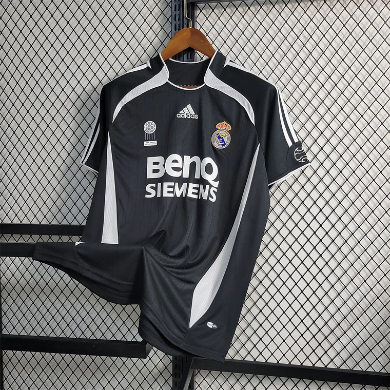 Camisola Retro -Real Madrid 2006/07 - Preta 4