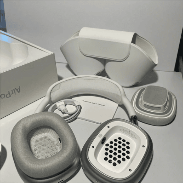 AirPods Max Brancos - Apple 3