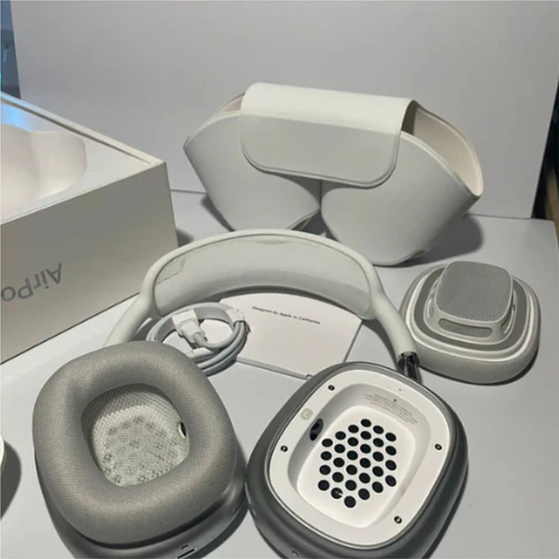AirPods Max Brancos - Apple 3