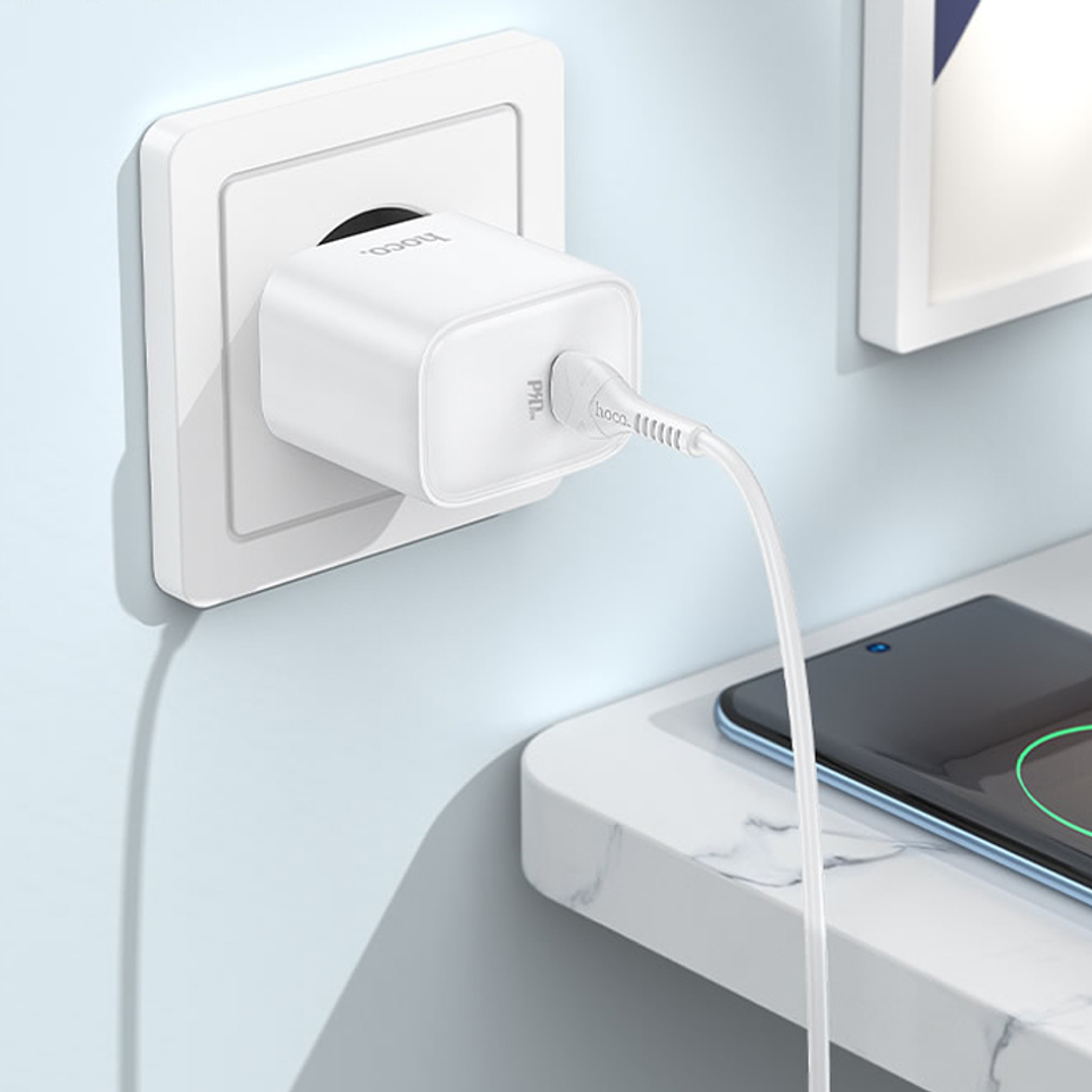 Cargador Casa Hoco DC67 PD20W Cable Tipo C a Tipo C Blanco - SEC 5