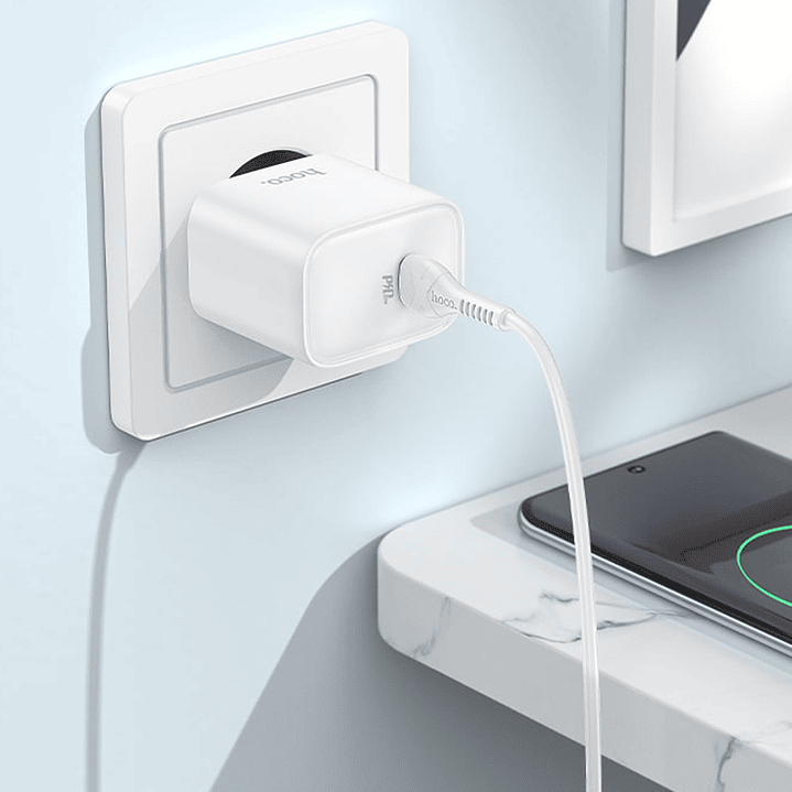Cargador Casa Hoco DC67 PD20W Cable Tipo C a Tipo C Blanco - SEC 5