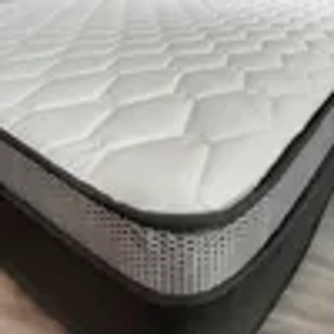 Cama Europea King + Respaldo Abotonado  +Colchón 180x200x28 4