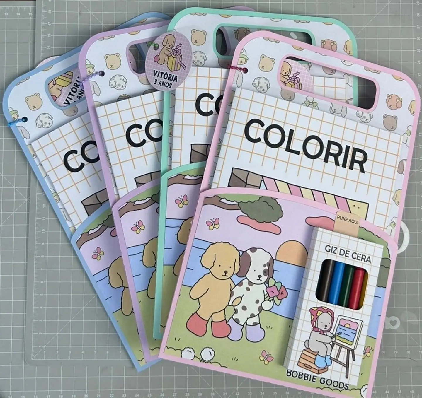 Arquivo de Corte Album de Figurinhas + Bolsinha para Caderno 1 1