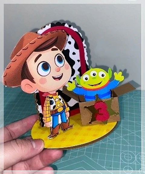Arquivo de Corte Topo de Bolo Cenário Vela Toy Story 1