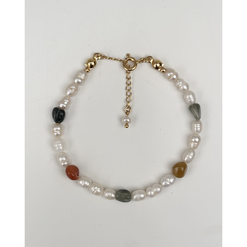 Pulsera perlas y piedras 