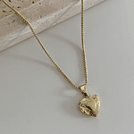 Collar corazón relicario 