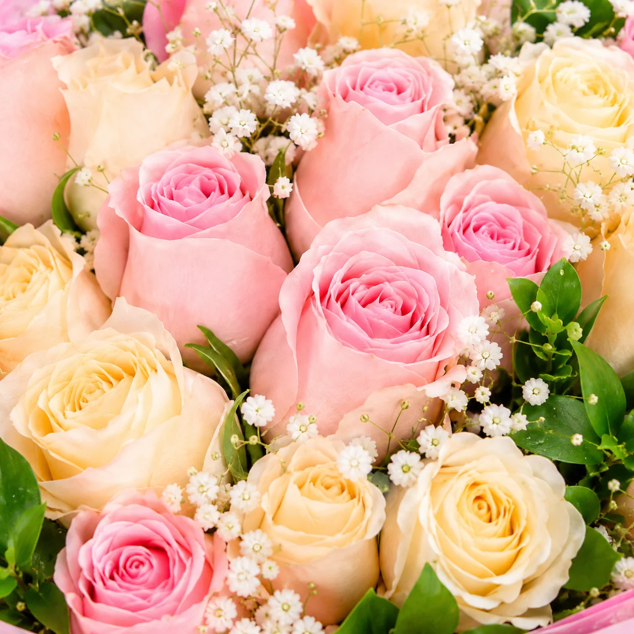 Bouquet Rosas Crema y Rosadas 2