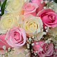 Bouquet Rosas Crema y Rosadas y Torta de Chocolate - Miniatura 2