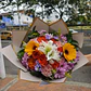 Bouquet Rosas Naranjas, Gerberas Amarillas, Margaritas Moradas y Lirio - thumbnail 1