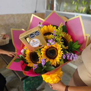 Bouquet Girasoles y Chocolates Ferrero