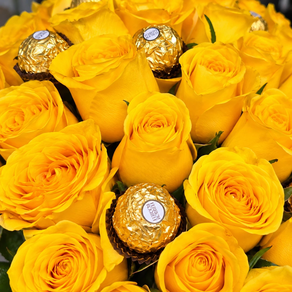 Caja con 100 Rosas Amarillas y Chocolates Ferrero x8 2