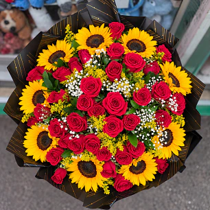 Bouquet Grande Rosas Rojas con Girasoles