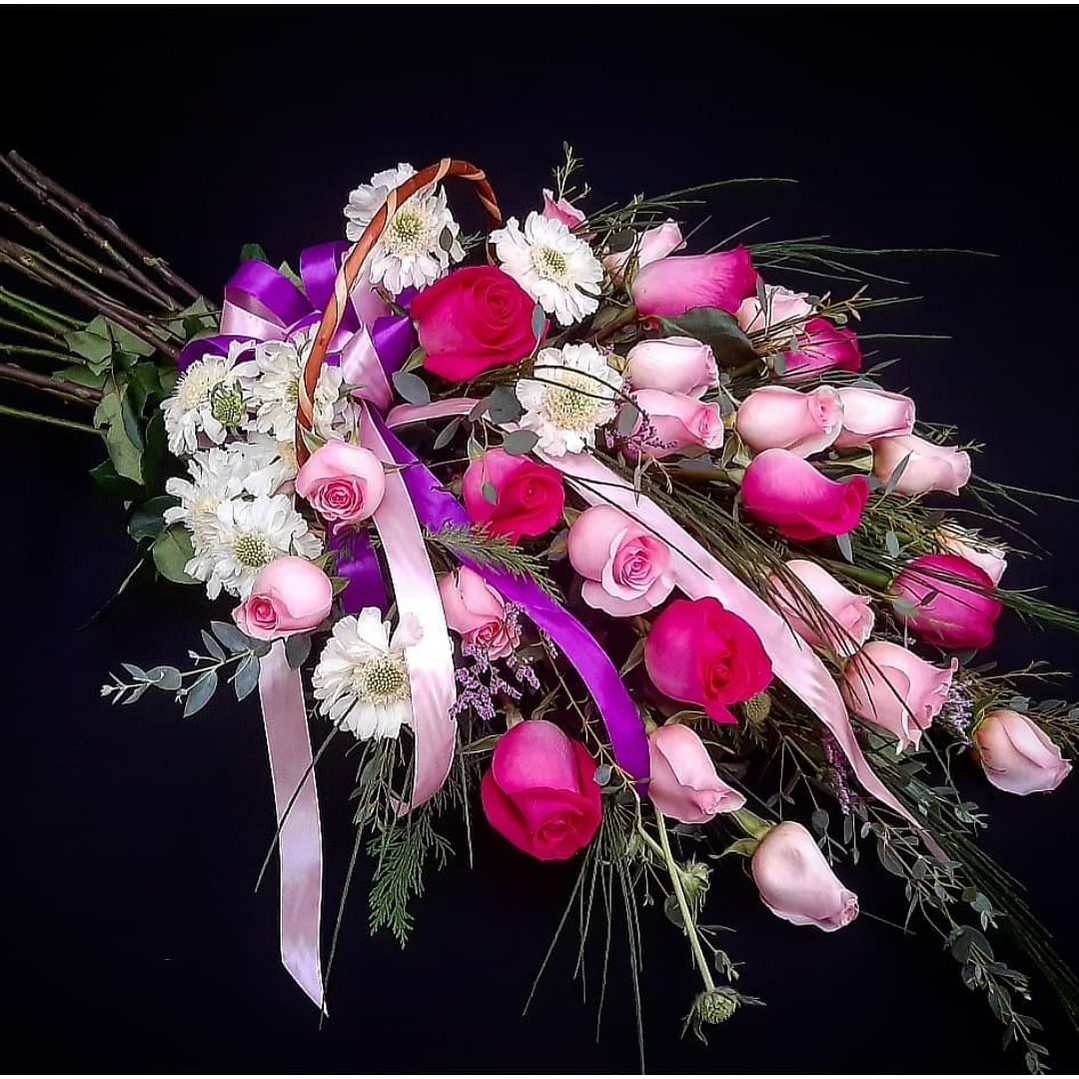 Cesta de Rosas fucsias y rosadas 1