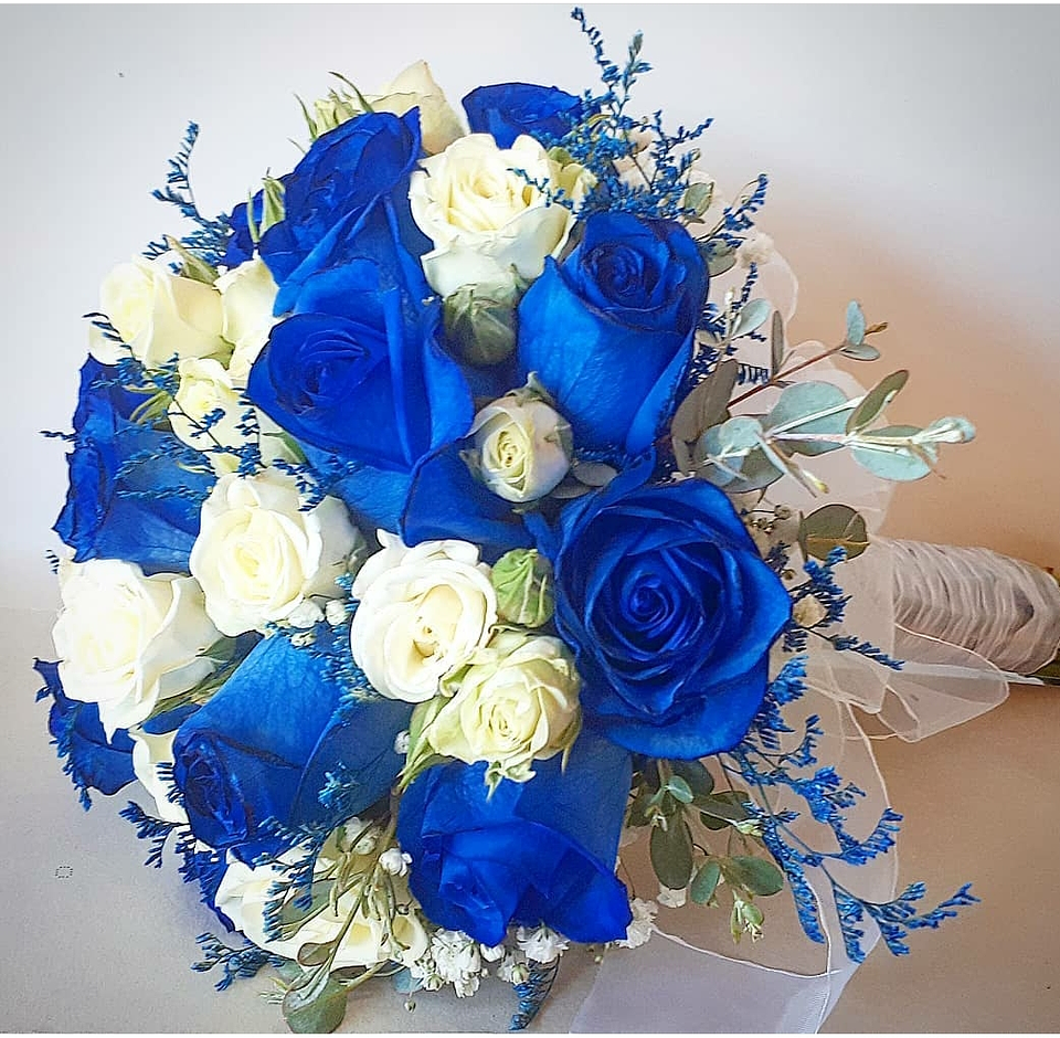 Ramo de Novia redondo de rosas azules 1