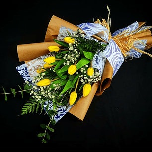 Ramo tendido de tulipanes 