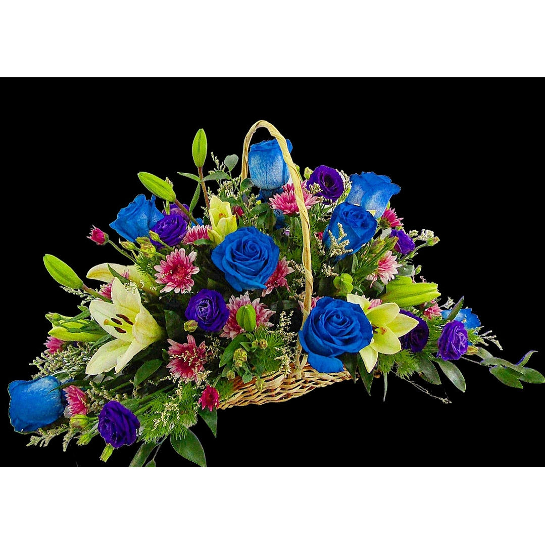 Cesta de rosas azules 1